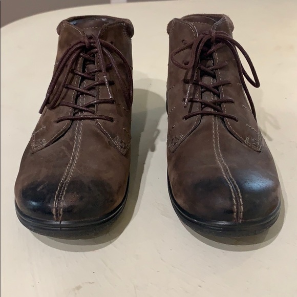 Ecco Comfy Brown Leather Lace Up Booties sz:7 - Picture 6 of 11